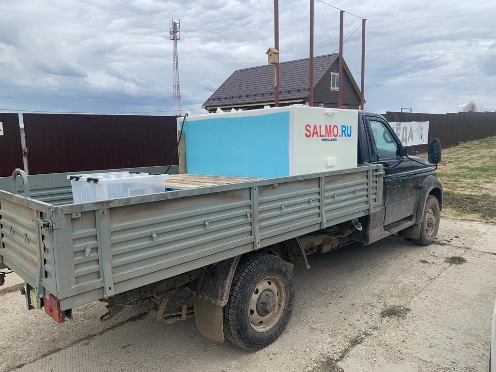 Живорыбный контейнер на грузовом УАЗе